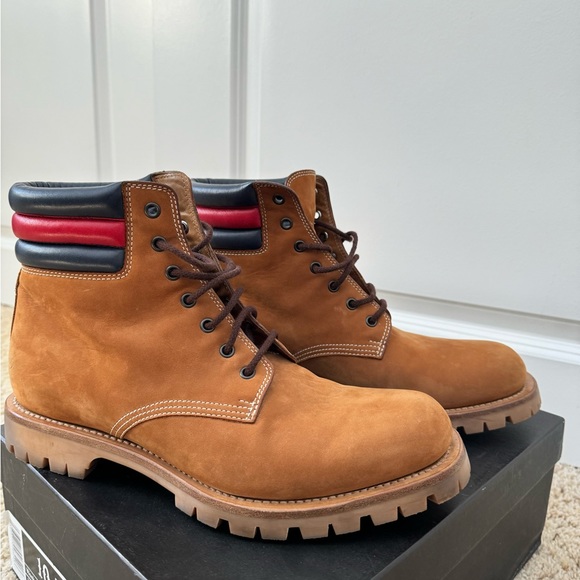 Selling my Gucci Lace up sedue boots - Picture 7 of 7